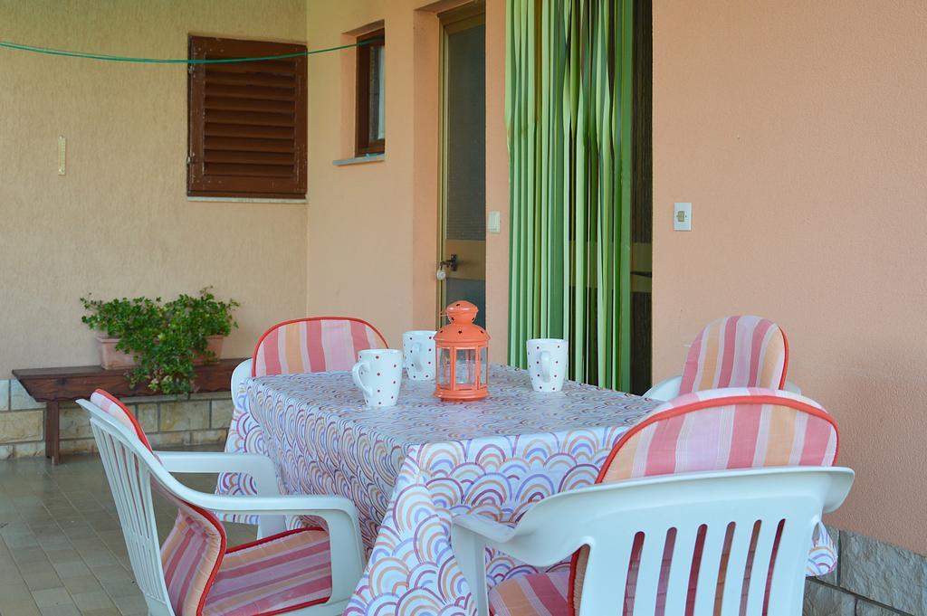 Giardino Lägenhet Umag Exteriör bild